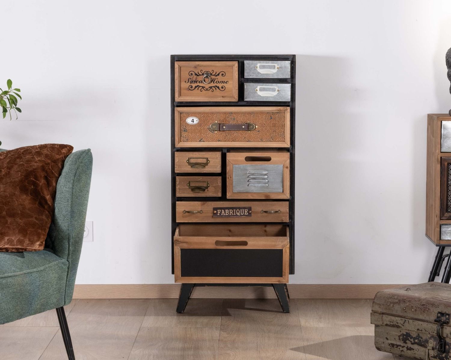 Commode verticale en sapin noir et façades décos "Mélimélo Indus"