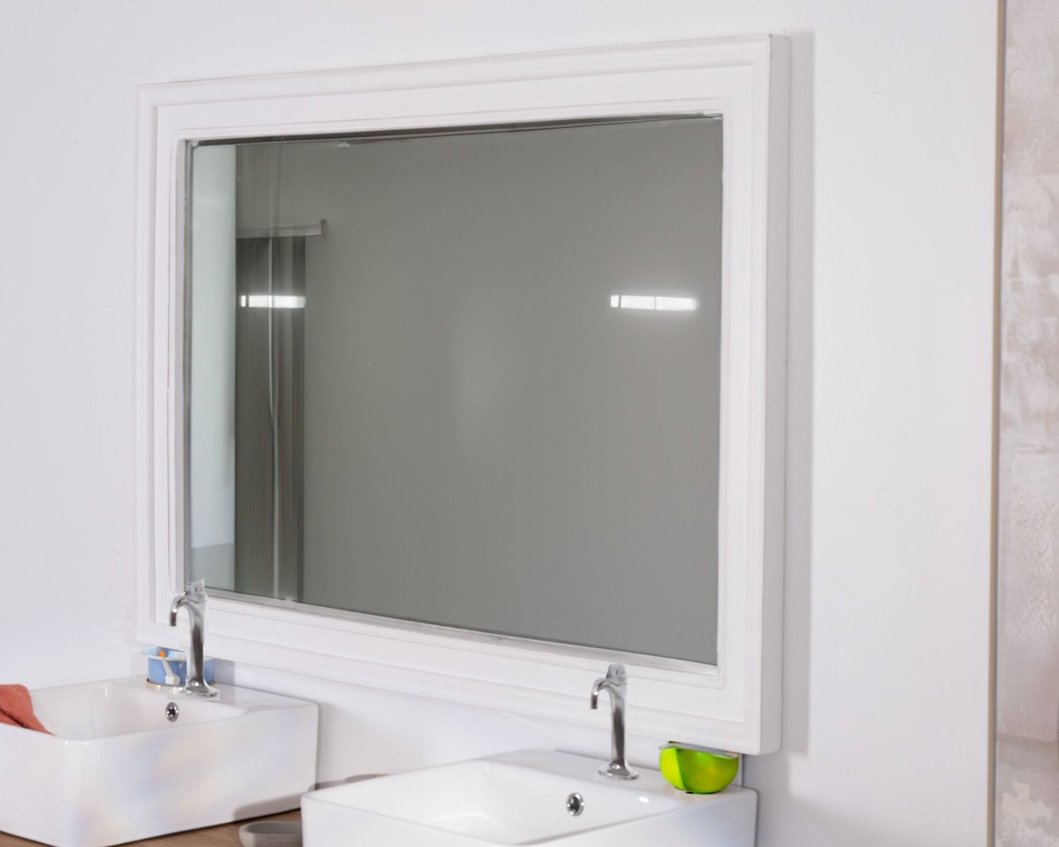 Grand miroir rectangulaire 130x90 cm cadre en acacia blanc "Trégastel"