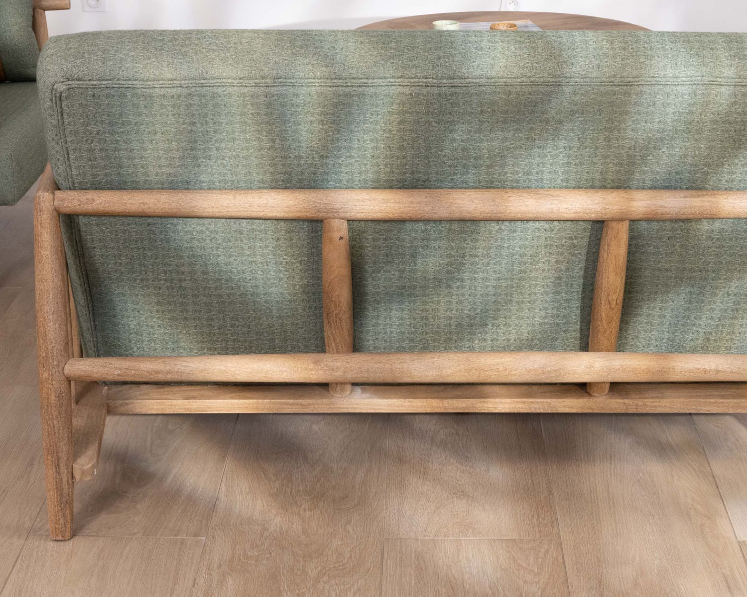 Canapé 2 places esprit ethnique en tissu gaufré kaki "Plume"