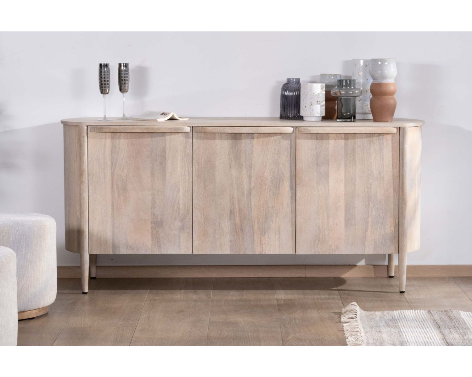 Buffet 3 portes 175cm en manguier massif côtés arrondis "Manon"
