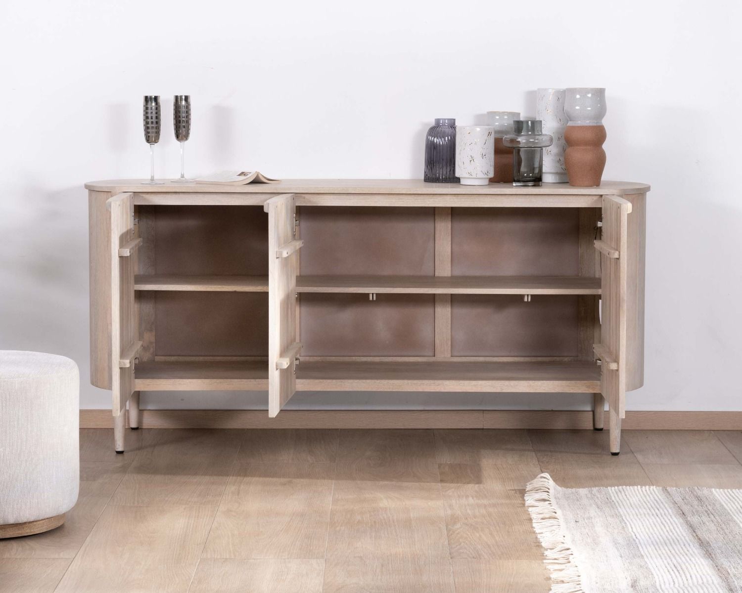 Buffet 3 portes 175cm en manguier massif côtés arrondis "Manon"