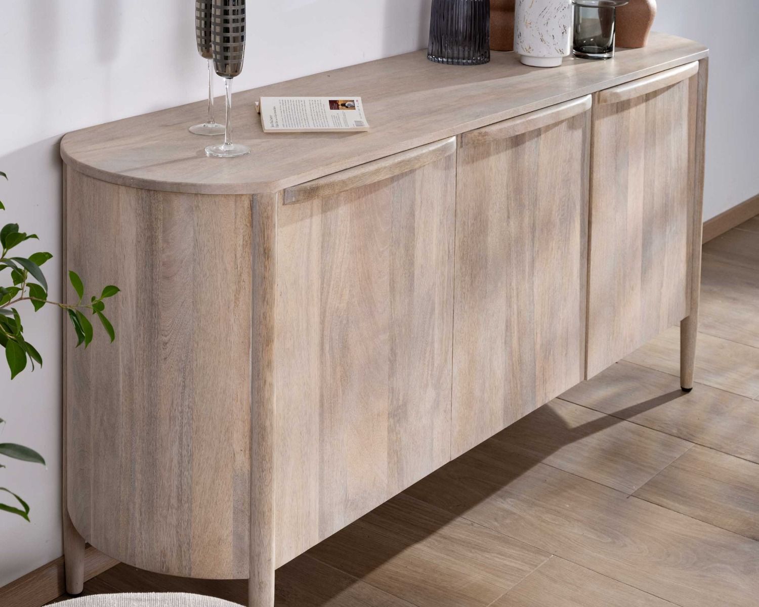 Buffet 3 portes 175cm en manguier massif côtés arrondis "Manon"