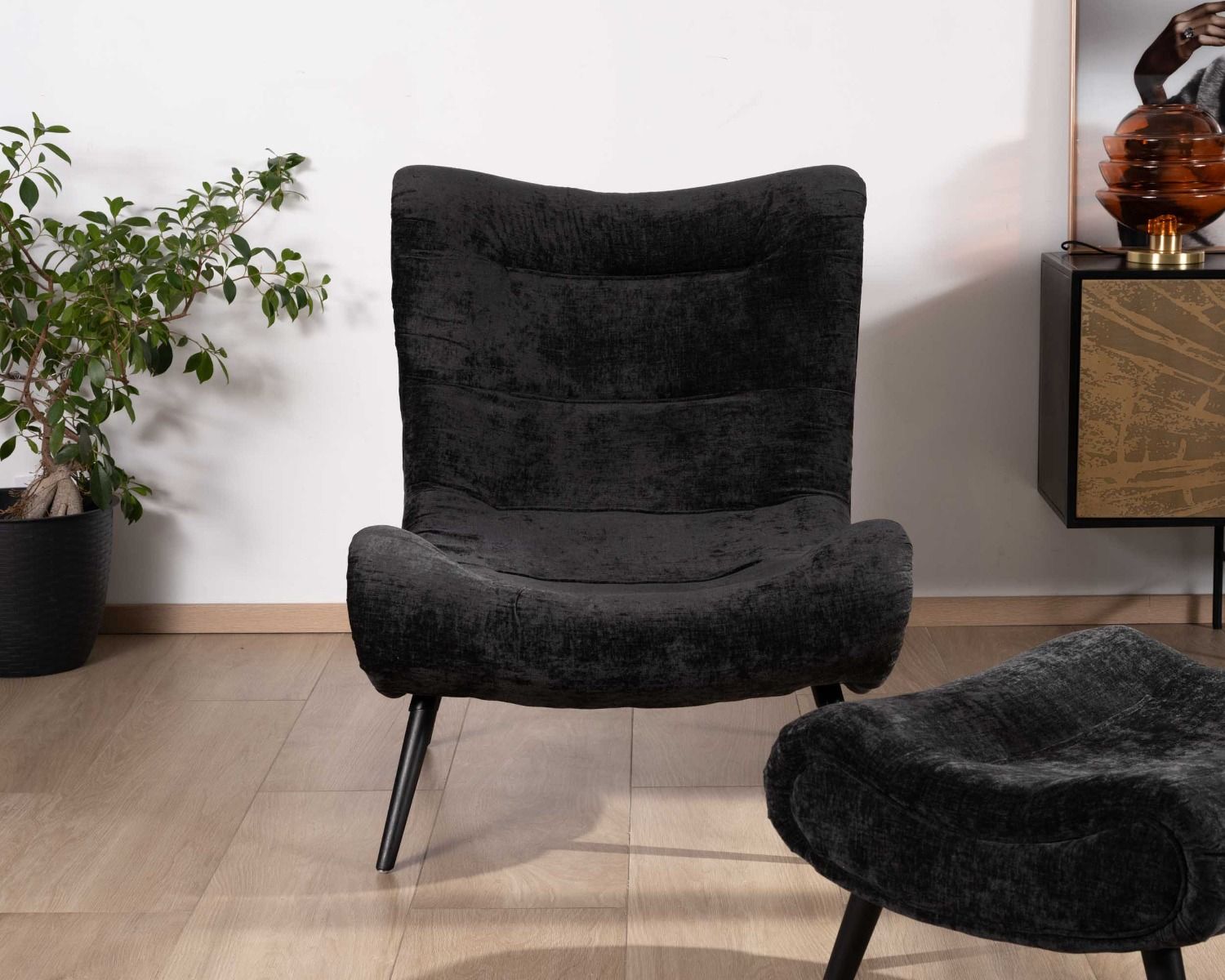 Fauteuil de détente avec pouf en tissu noir "Caspe"