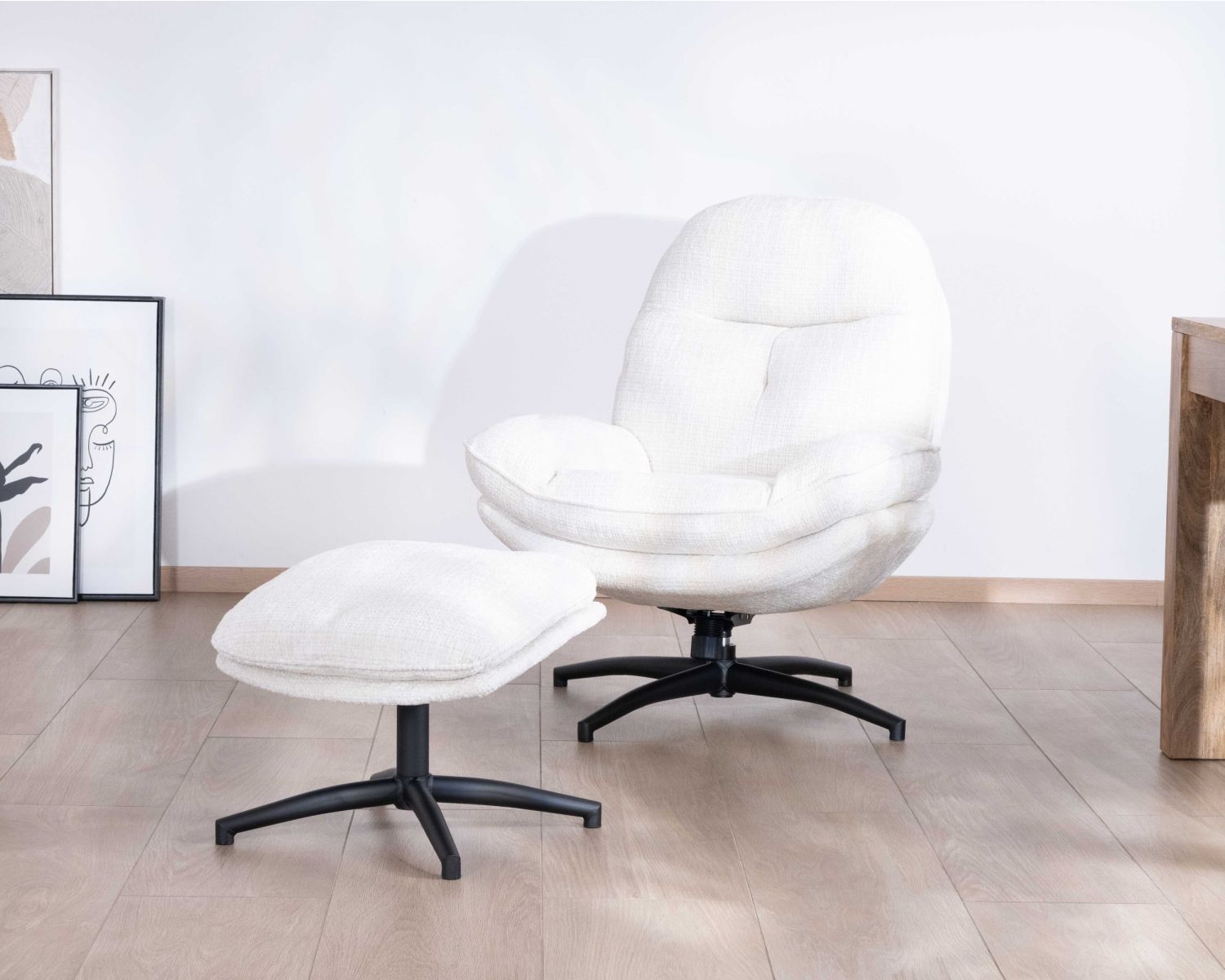 Fauteuil vintage avec pouf en tissu blanc ultra doux "Branson"