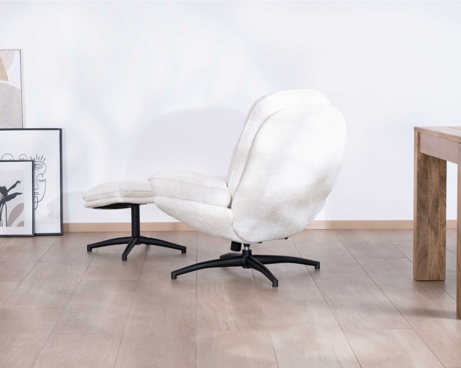 Fauteuil vintage avec pouf en tissu blanc ultra doux "Branson"