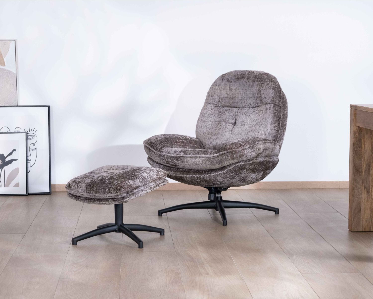 Fauteuil confort gris cendré esprit rétro avec repose-pieds "Branson" pivotant 360°