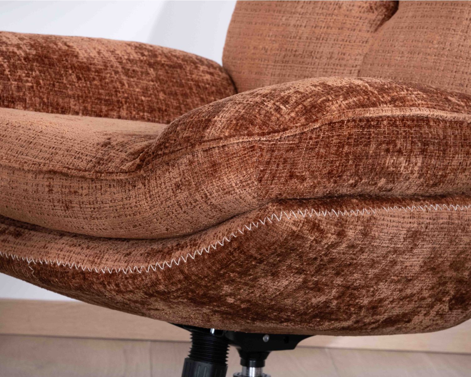 Fauteuil de relaxation avec pouf en tissu doux terracotta "Branson" pivotant 360°