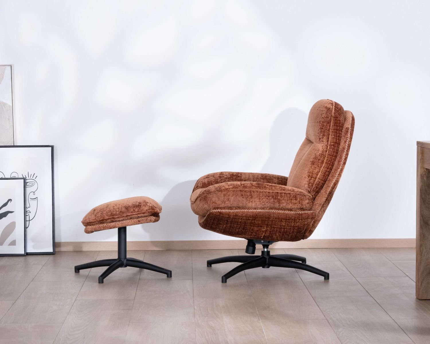 Fauteuil de relaxation avec pouf en tissu doux terracotta "Branson" pivotant 360°