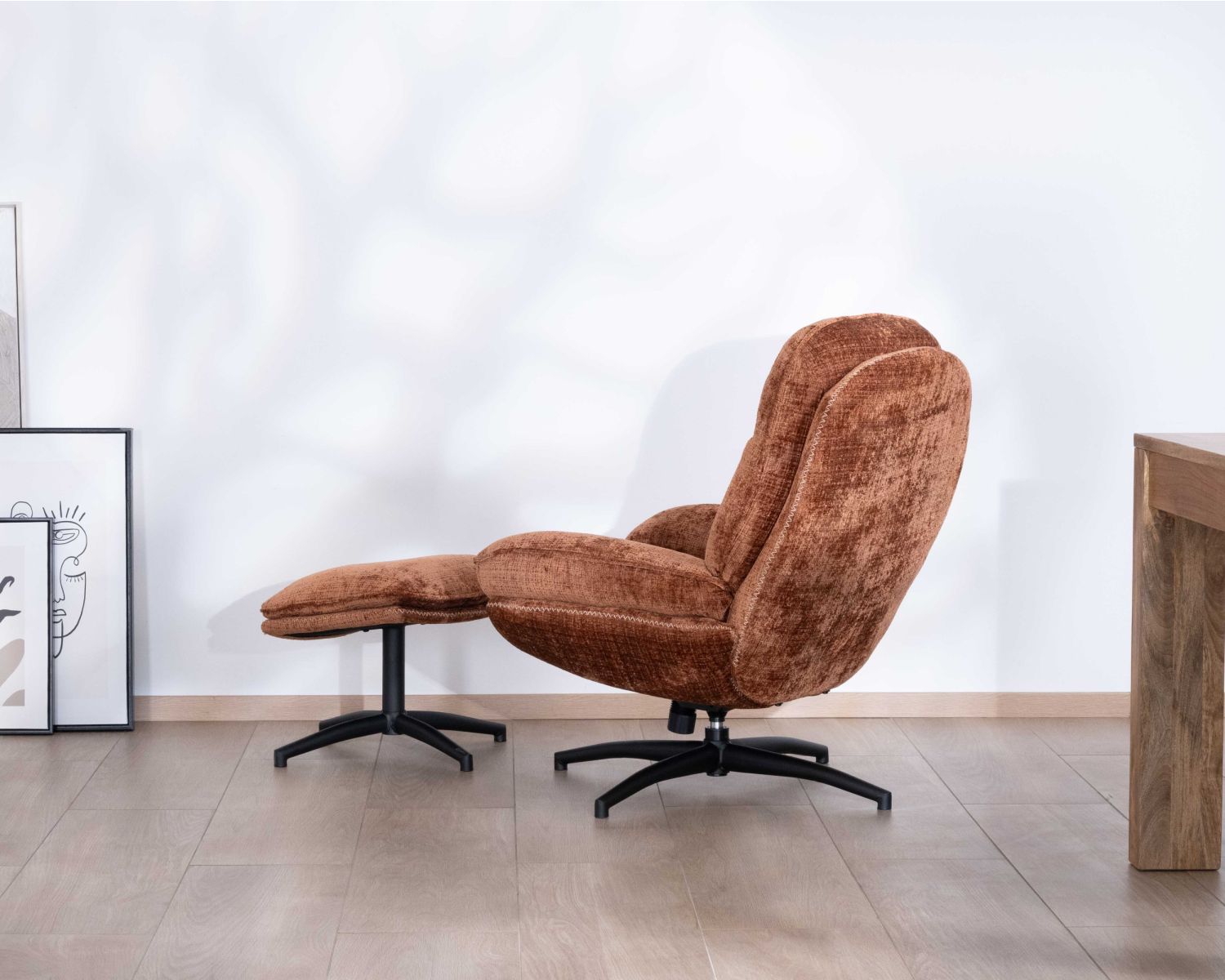 Fauteuil de relaxation avec pouf en tissu doux terracotta "Branson" pivotant 360°