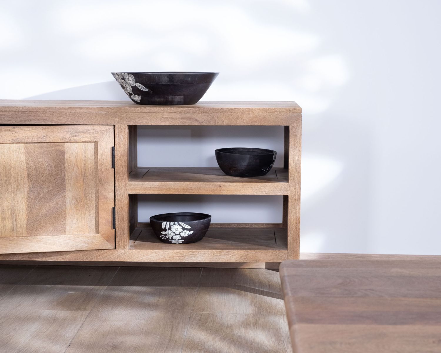 Meuble TV 160 cm en manguier "Maestro" avec double porte