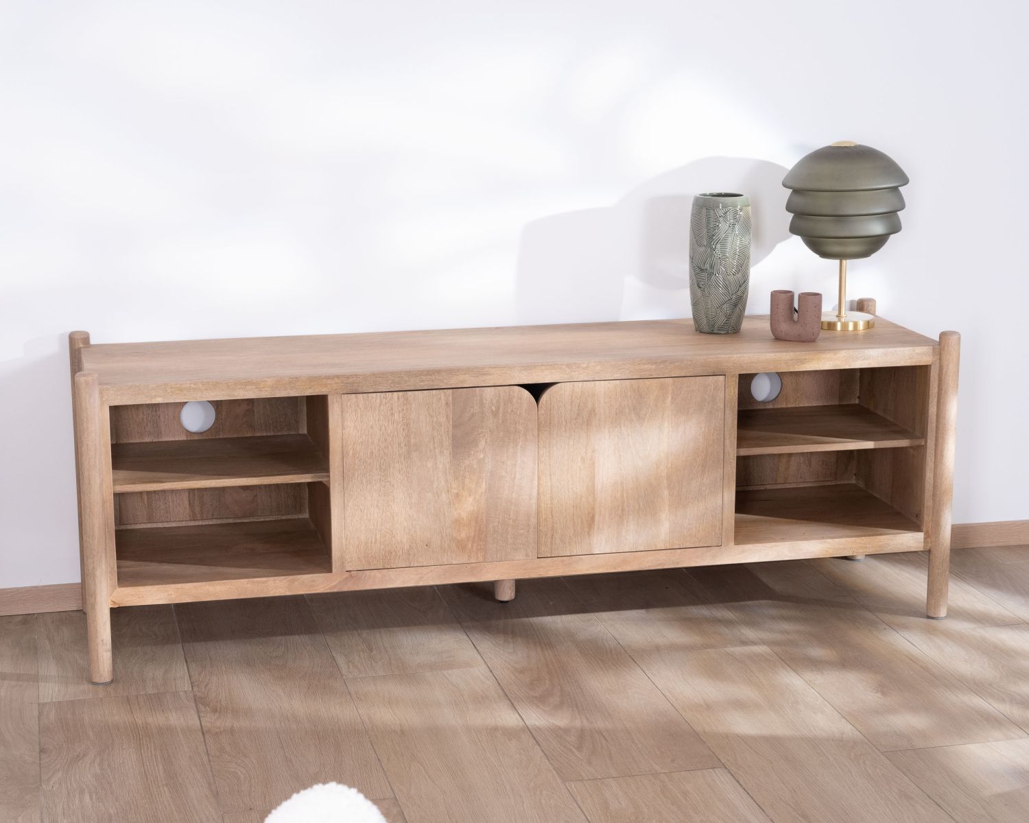 Grand banc TV en manguier esprit japandi "Orobie" 185 cm