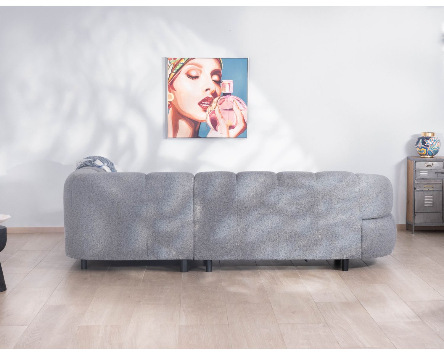 Grand canapé d'angle en tissu tramé gris "Syltan" avec profondeur d'assise réglable électriquement