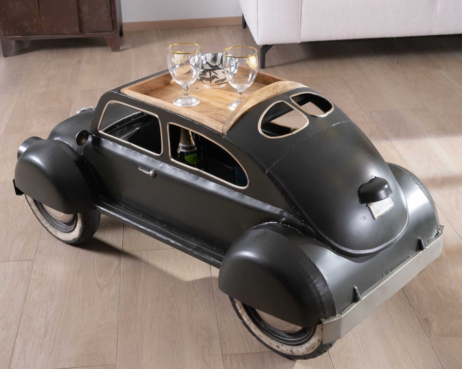 Singulière table basse vintage voiture vert foncé et plateau bois "Crazy"