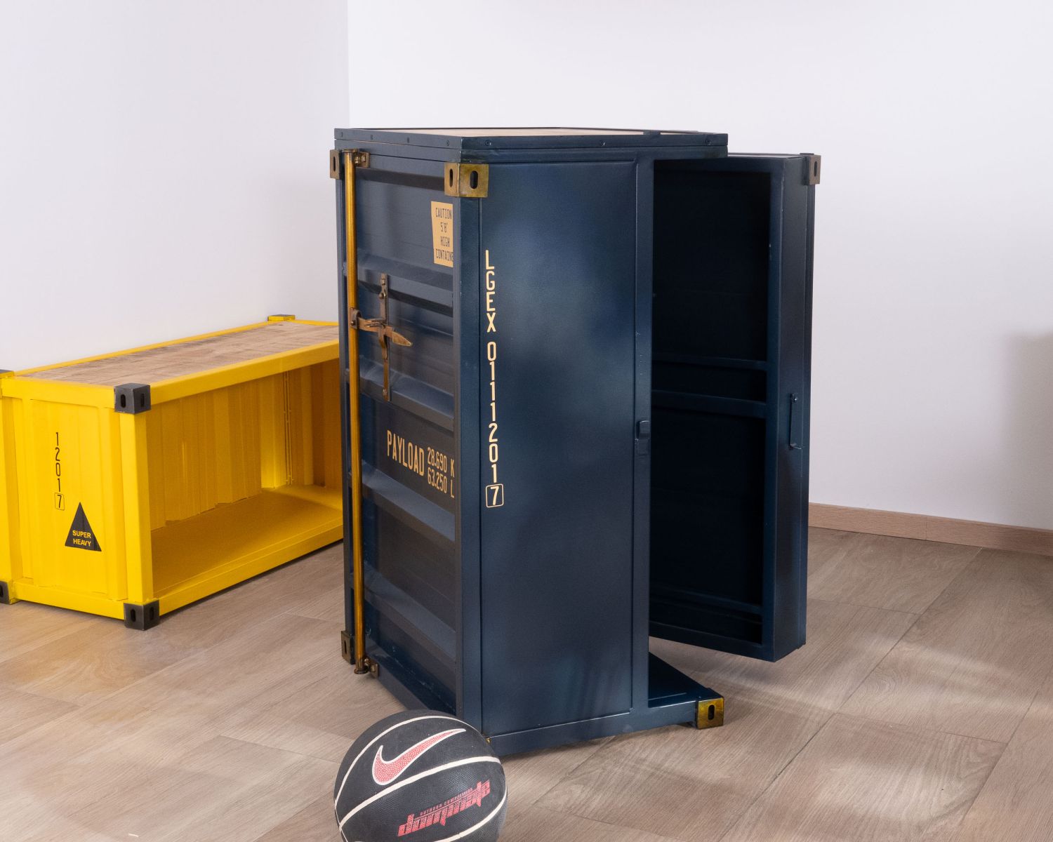 Petit meuble de bar modulable esprit conteneur "Crazy"