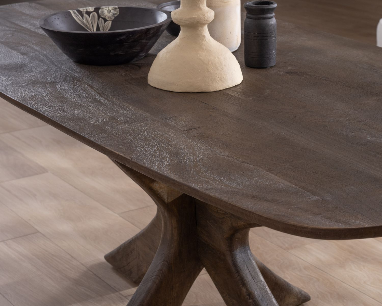 Table de repas 220 cm en manguier "Flow" piètement effet branches d'arbre