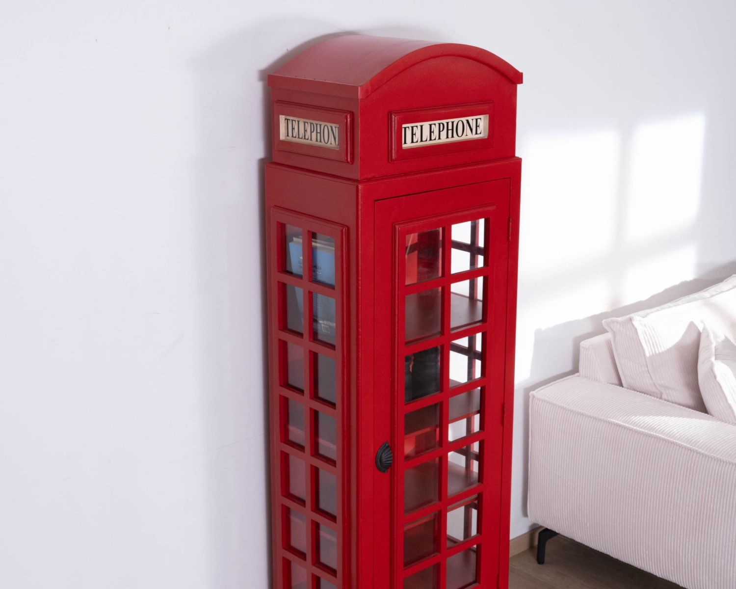 Vitrine cabine téléphonique londonienne rouge "Crazy"