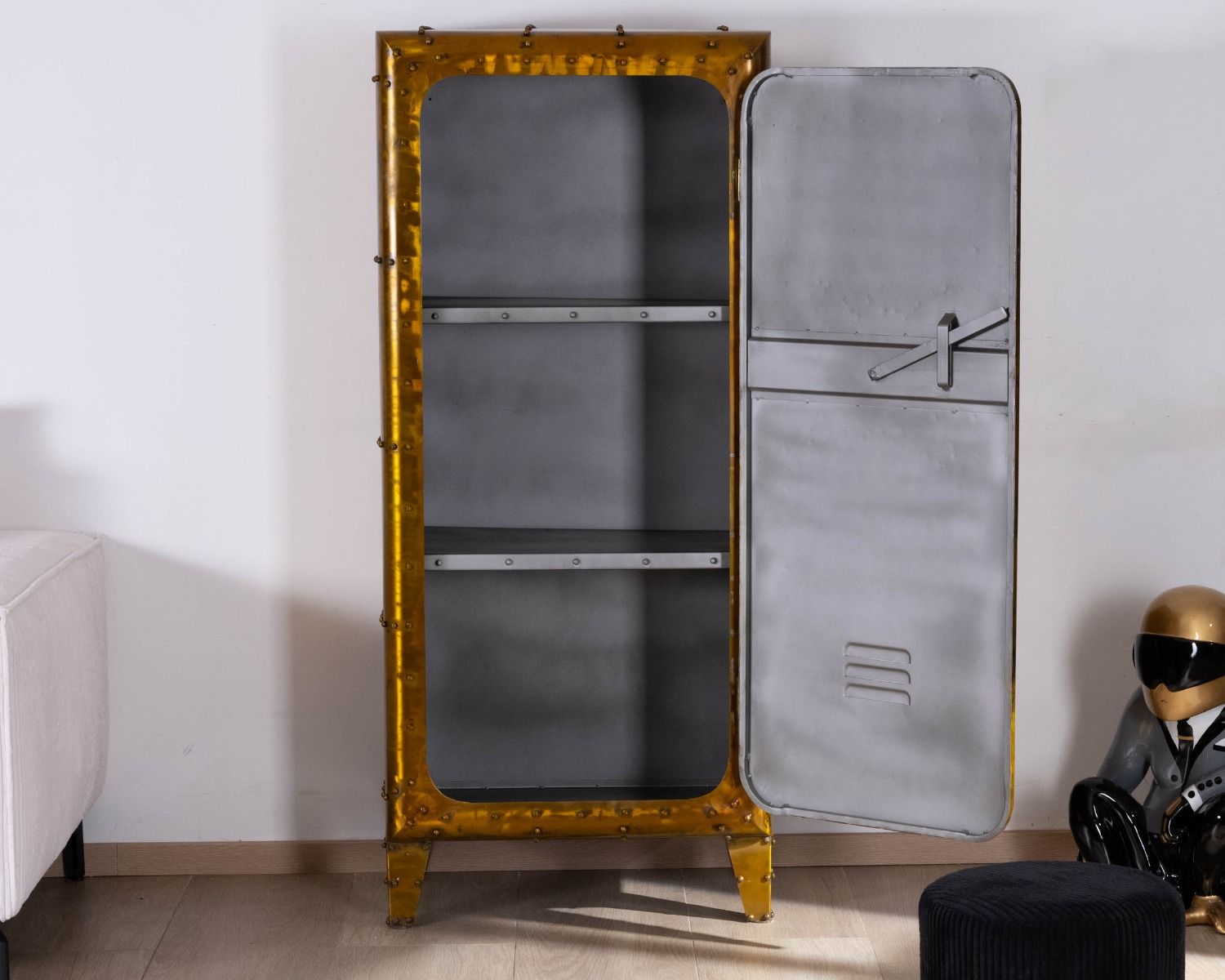 Meuble de rangement aspect coffre fort doré "Crazy"