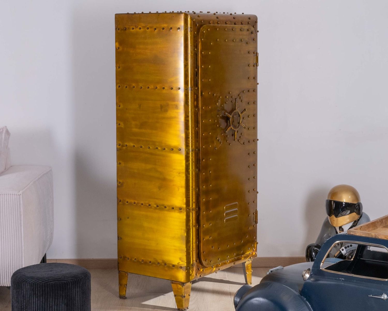 Meuble de rangement aspect coffre fort doré "Crazy"