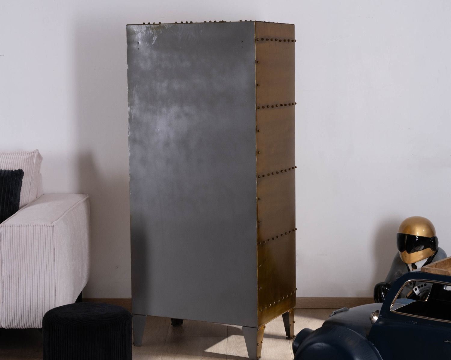 Meuble de rangement aspect coffre fort doré "Crazy"