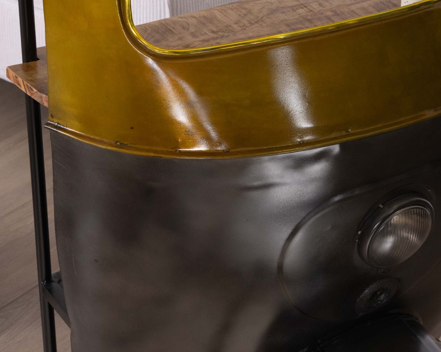 Comptoir de bar aspect Tuk-tuk indien esprit récup "Crazy"