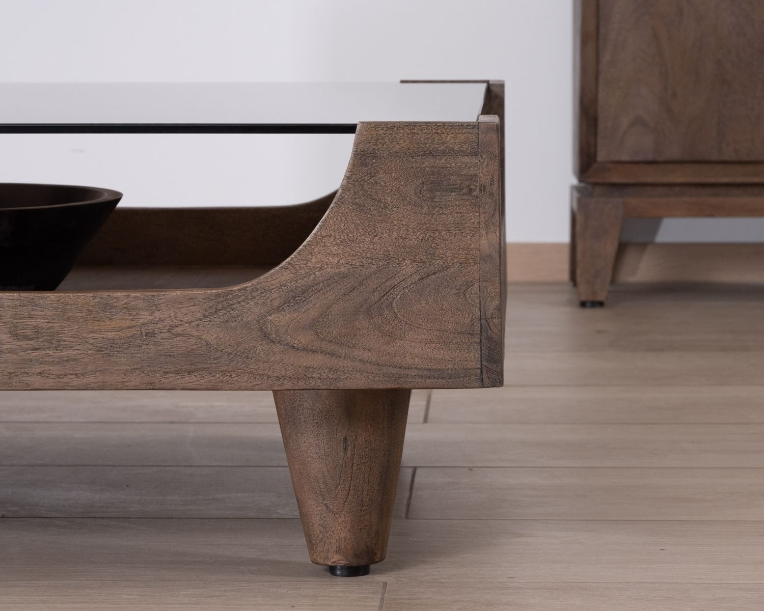 Table basse carrée design vintage en manguier avec plateau verre "Slody"