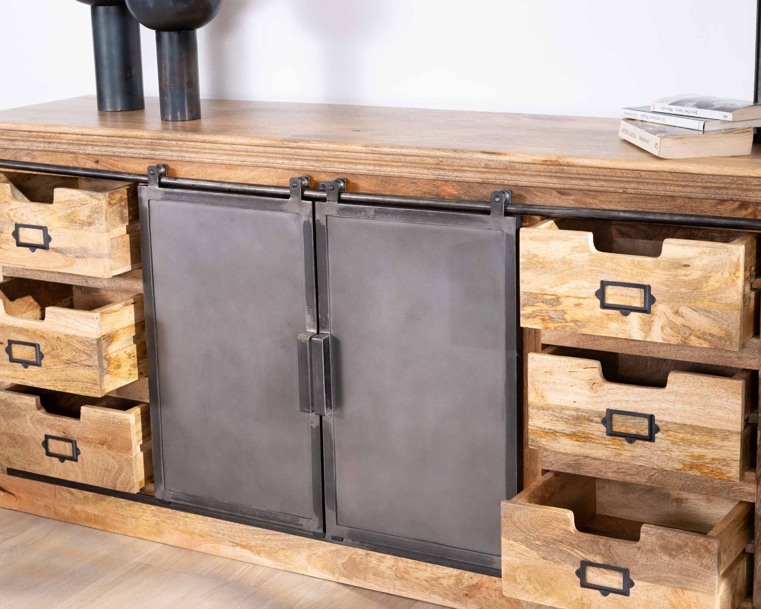 Enfilade style factory en bois massif et métal "Haden"