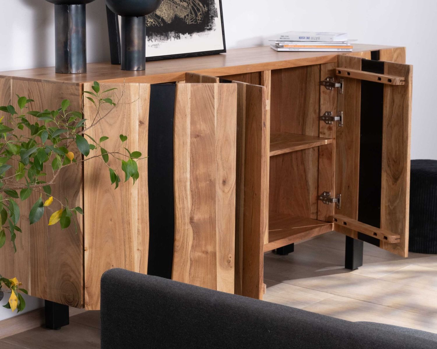 Grand buffet design 190cm en bois massif d’acacia et métal noir "Zen Black"