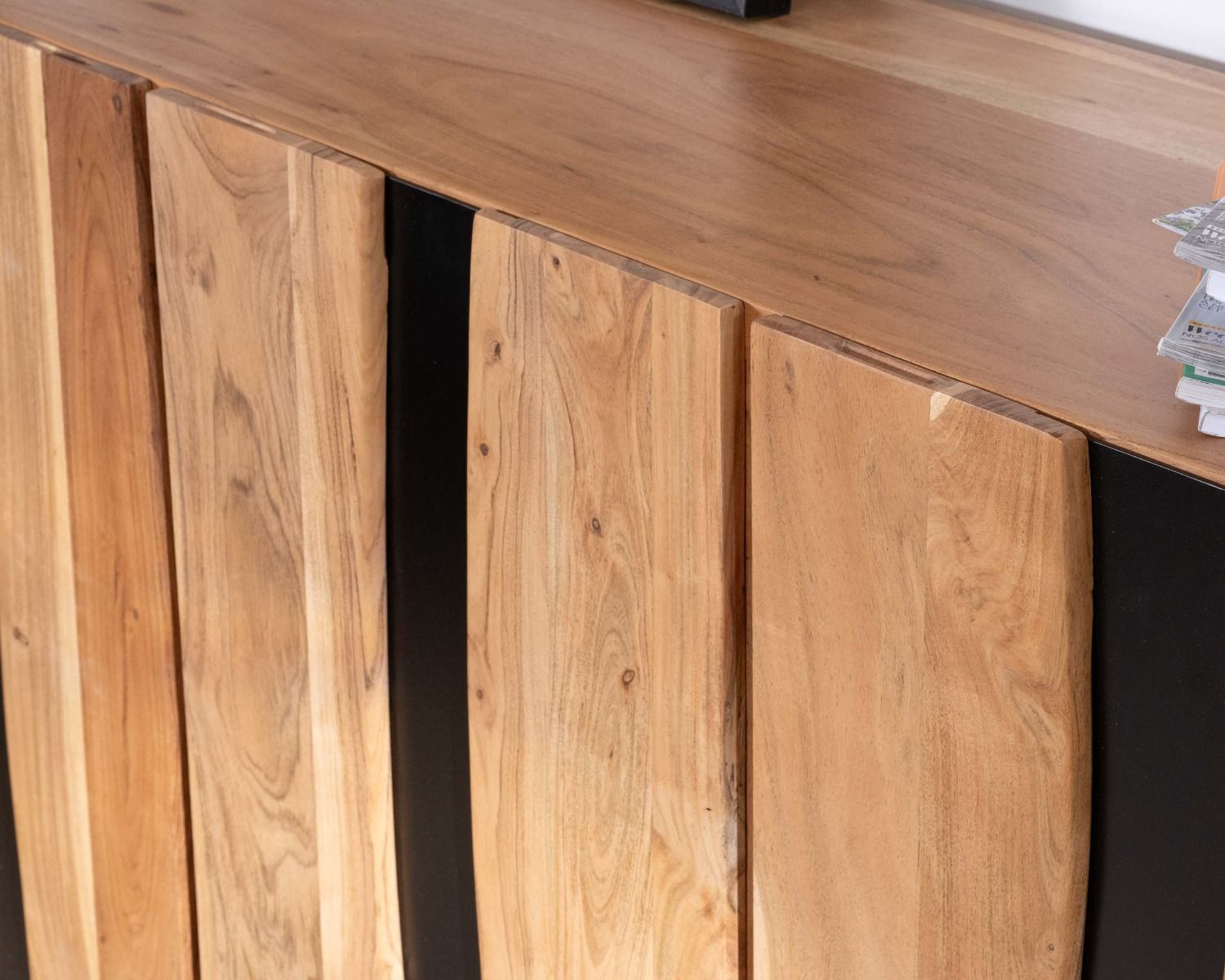 Grand buffet design 190cm en bois massif d’acacia et métal noir "Zen Black"