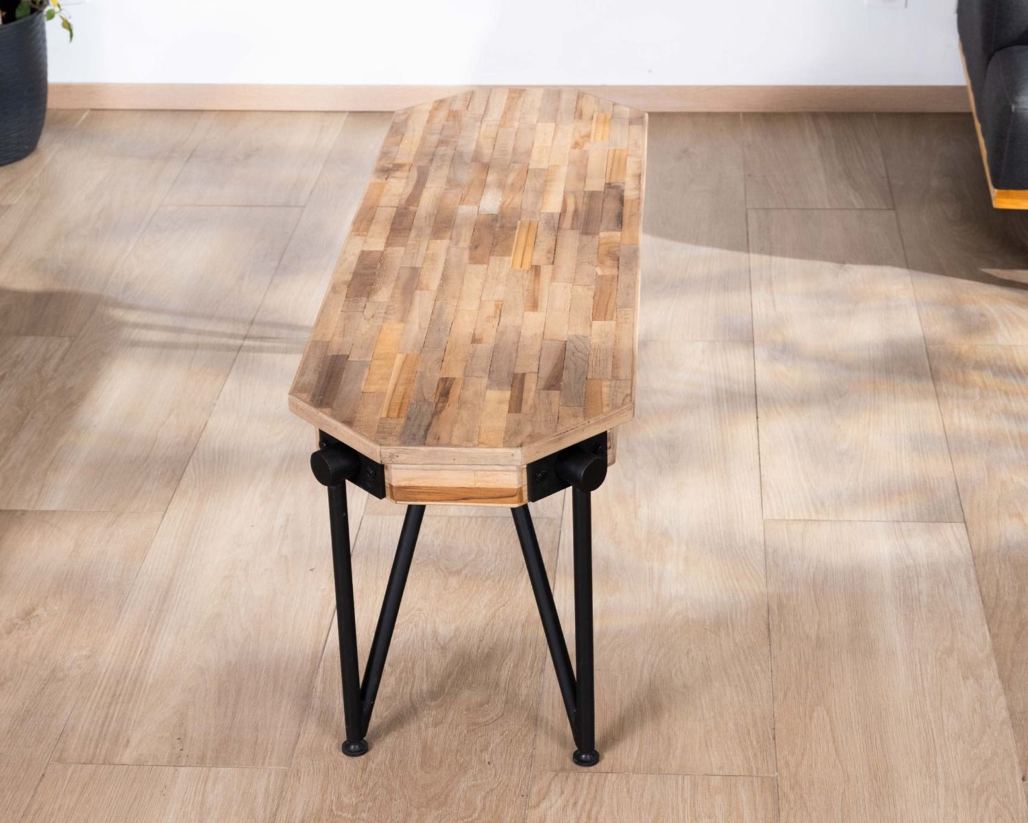 Banc en bois recyclé et métal noir "Bendigo"