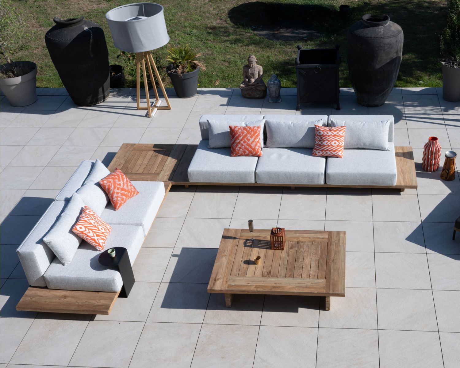 Grand canapé modulaire 5 places de jardin "Eclipse" avec tablette d'angle en teck
