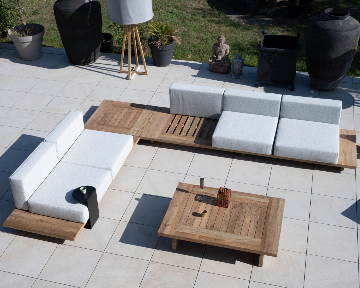 Grand canapé modulaire 5 places de jardin "Eclipse" avec tablette d'angle en teck