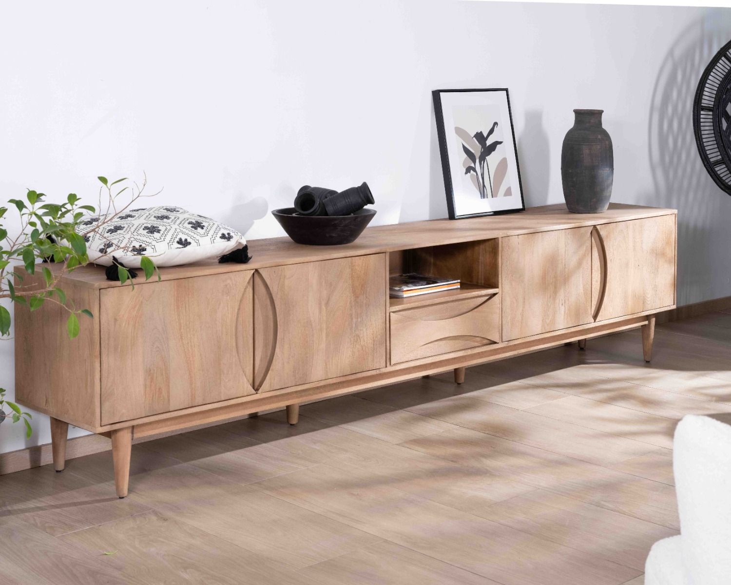 Meuble TV XXL 265cm en manguier massif 4 portes et 1 tiroir "Cabure"