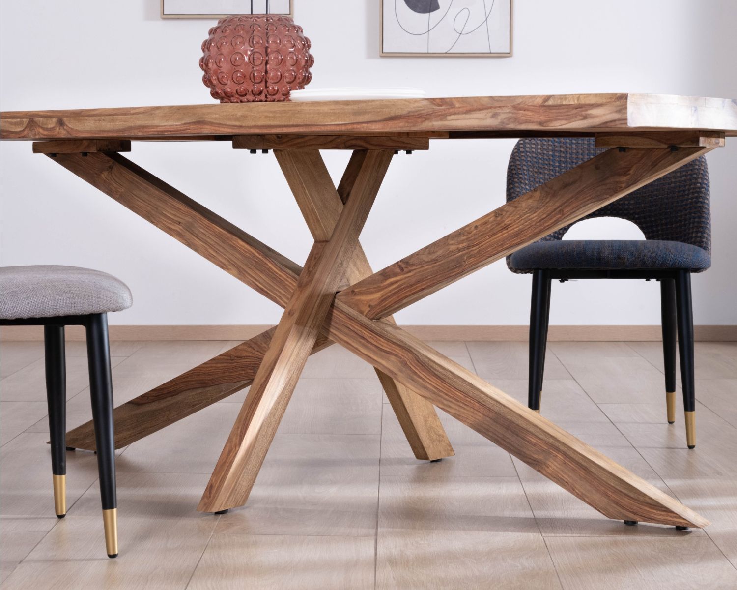 Table de repas 180 cm plateau naturel et pieds croix "Enoa" 100% palissandre