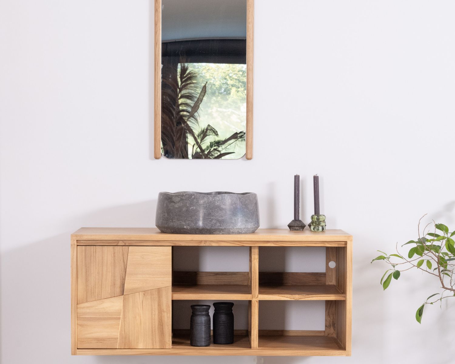 Meuble sous vasque suspendu en teck avec portes coulissantes "Tao" 105 cm