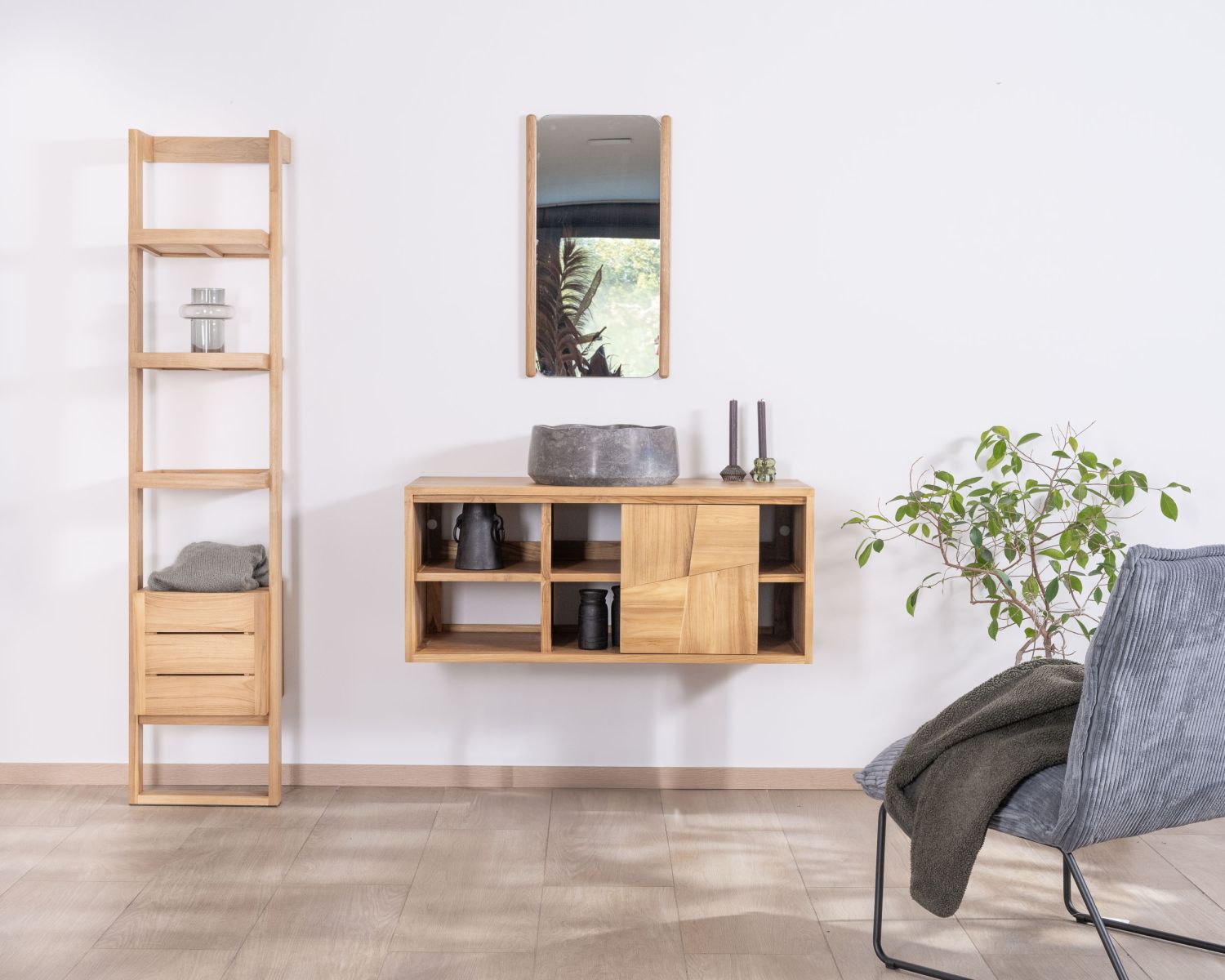 Meuble sous vasque suspendu en teck avec portes coulissantes "Tao" 105 cm