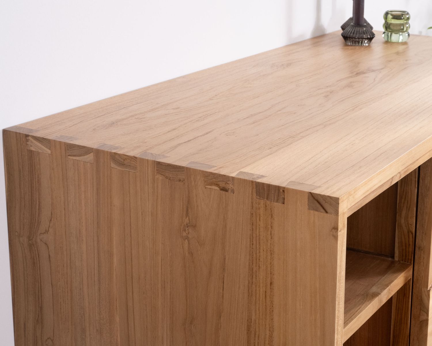 Meuble sous vasque suspendu en teck avec portes coulissantes "Tao" 105 cm