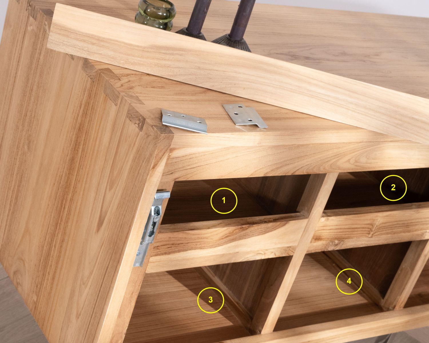 Meuble sous vasque suspendu en teck avec portes coulissantes 140 cm "Tao"