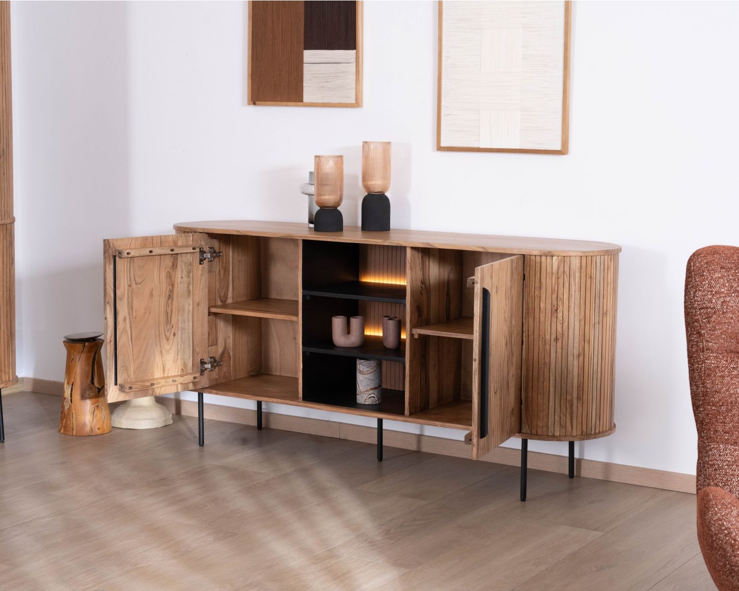 Buffet design rétro avec niches centrales "Bopee" avec éclairage LED