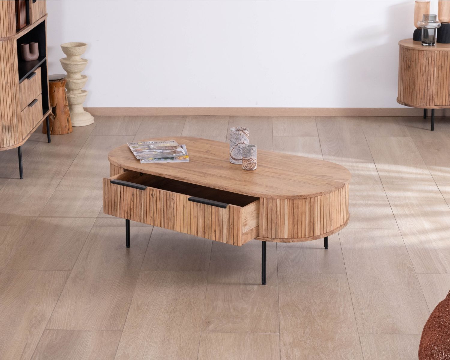 Table de salon ovale design newtro avec grand tiroir traversant "Bopee"