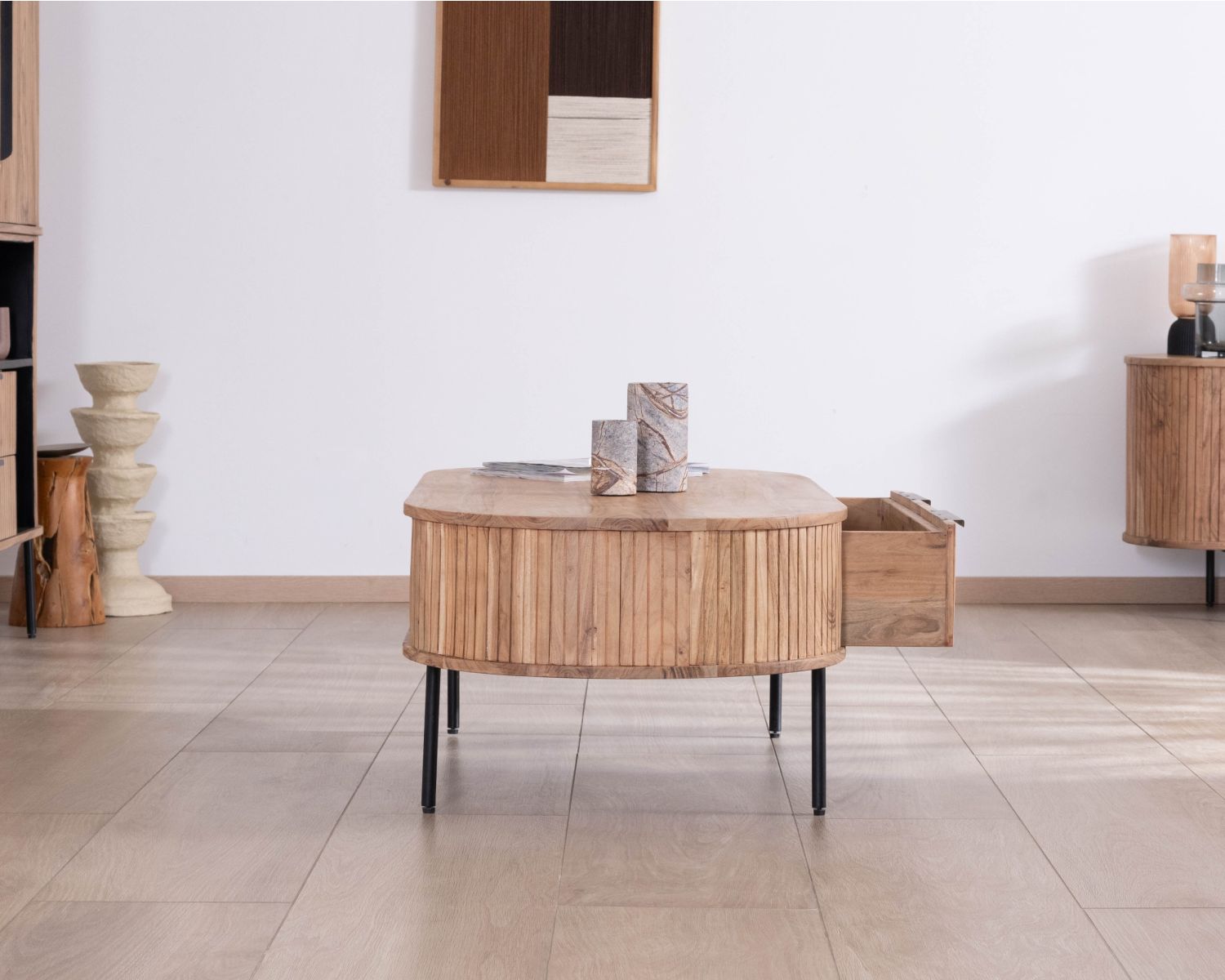 Table de salon ovale design newtro avec grand tiroir traversant "Bopee"