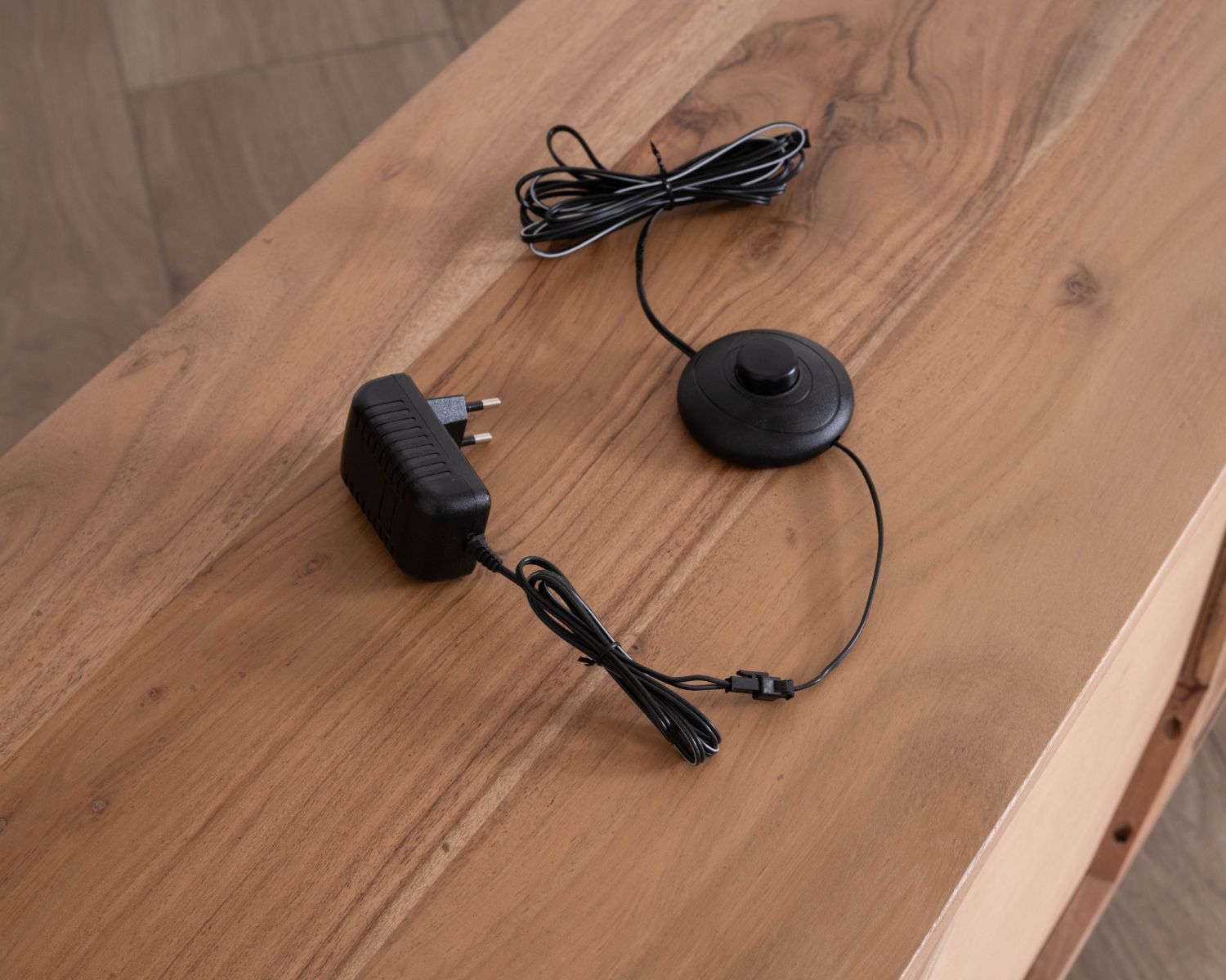 Meuble TV design rétro 175 cm "Bopee" avec éclairage LED