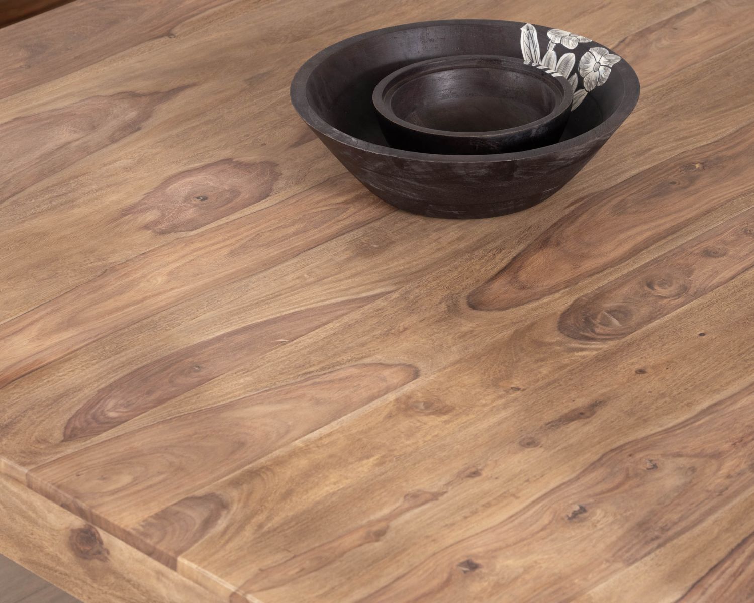 Table à manger carrée en palissandre "Kalanohé" 135 cm