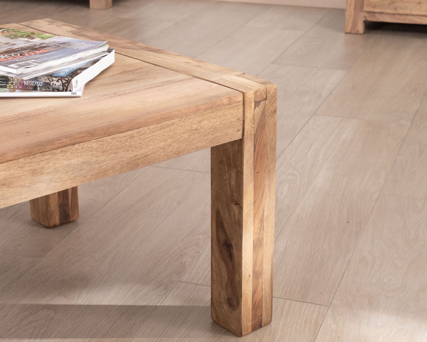 Table basse en palissandre "Kalanohé" 120 cm