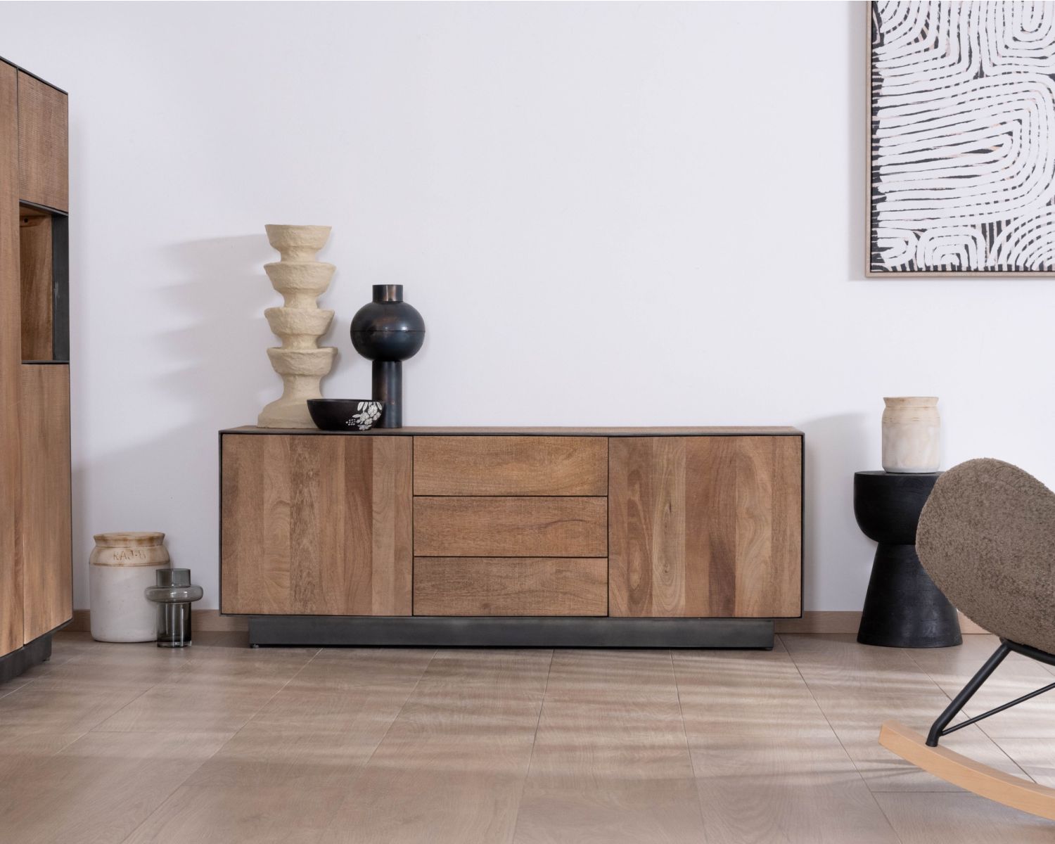 Meuble TV 150 cm en manguier style épuré  "Santo" avec portes et tiroirs