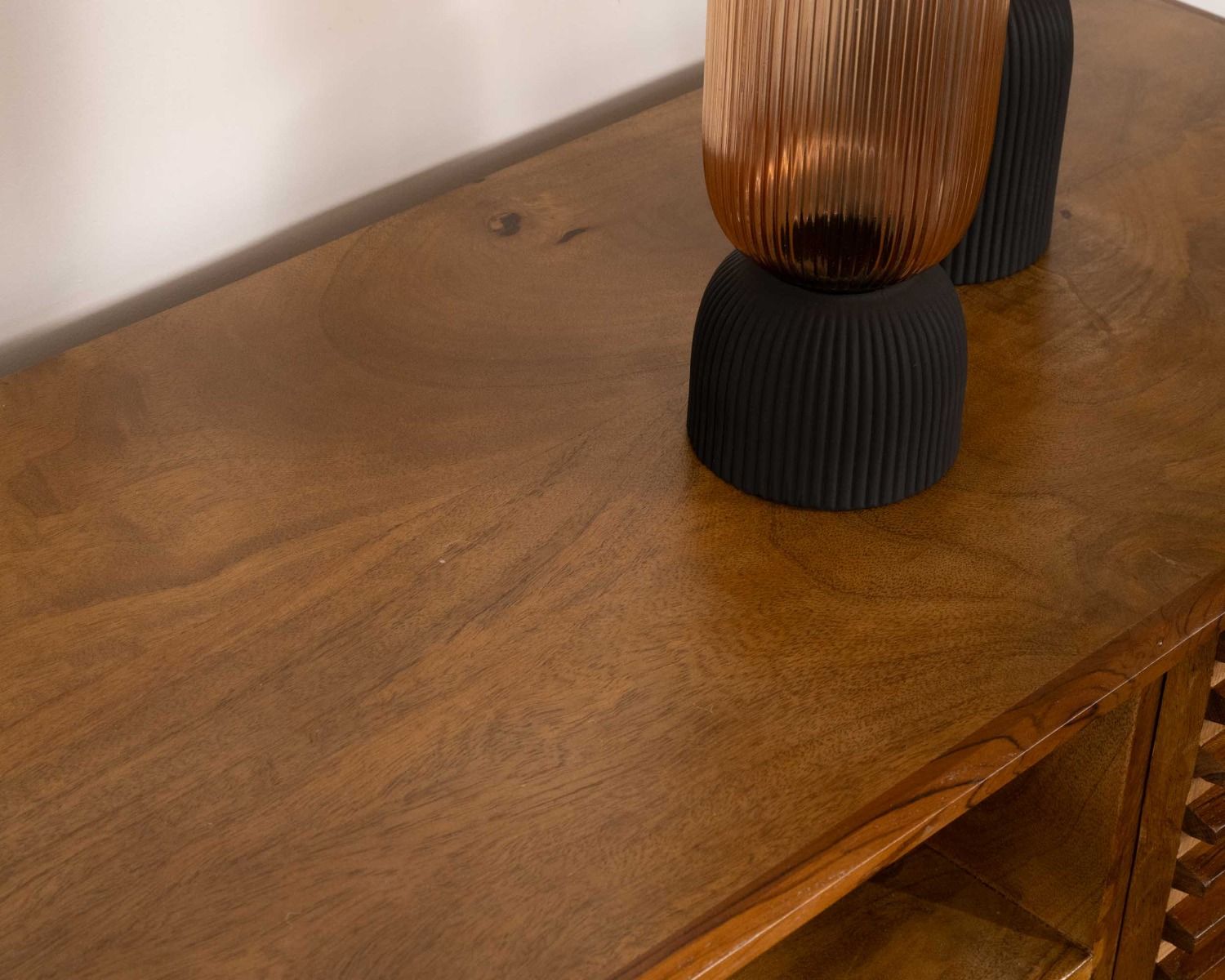 Meuble TV 160cm en teck et manguier et pieds métal noir "Sheffield"