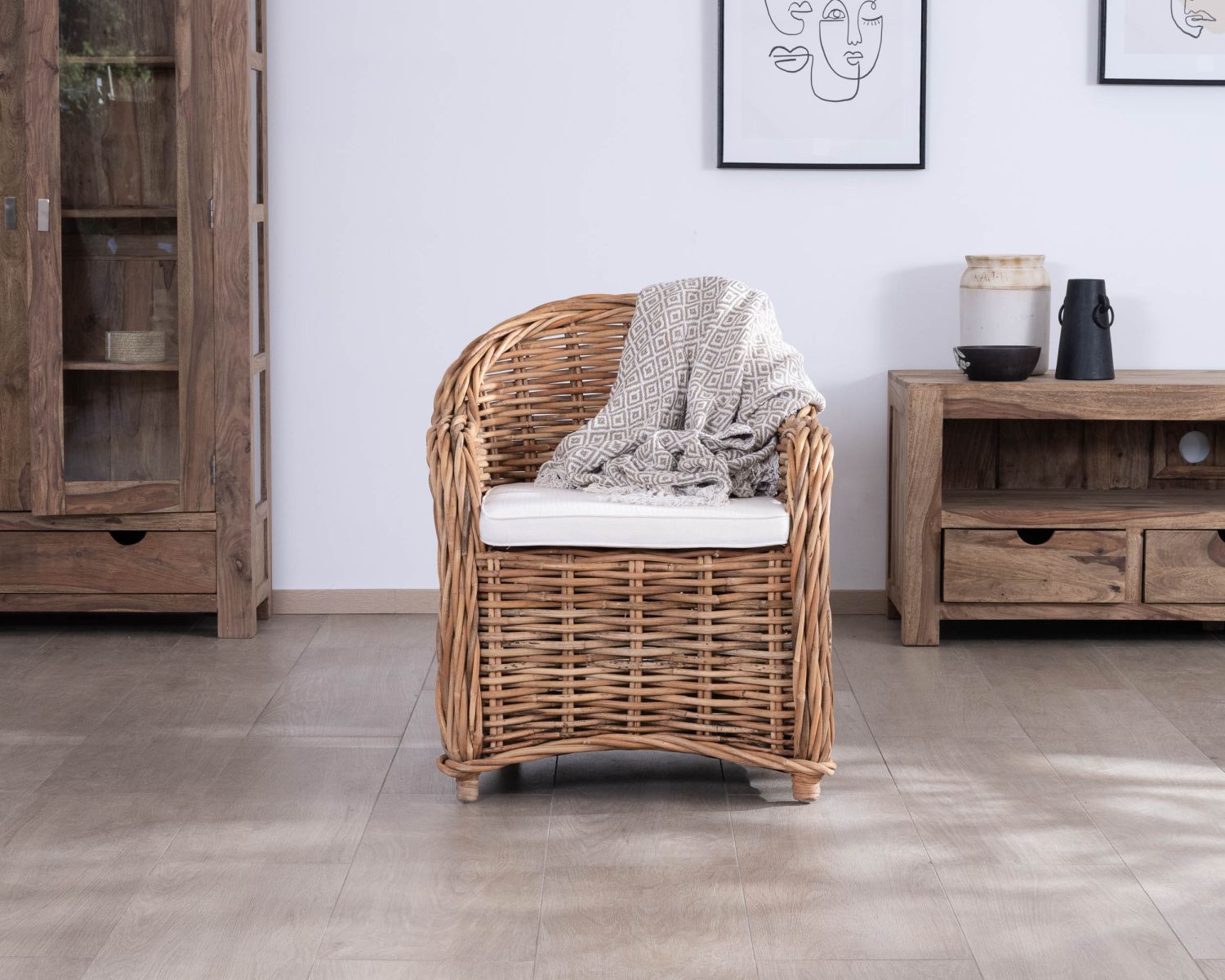 Fauteuil extérieur en rotin tressé avec coussin d'assise "Taipa Beach"