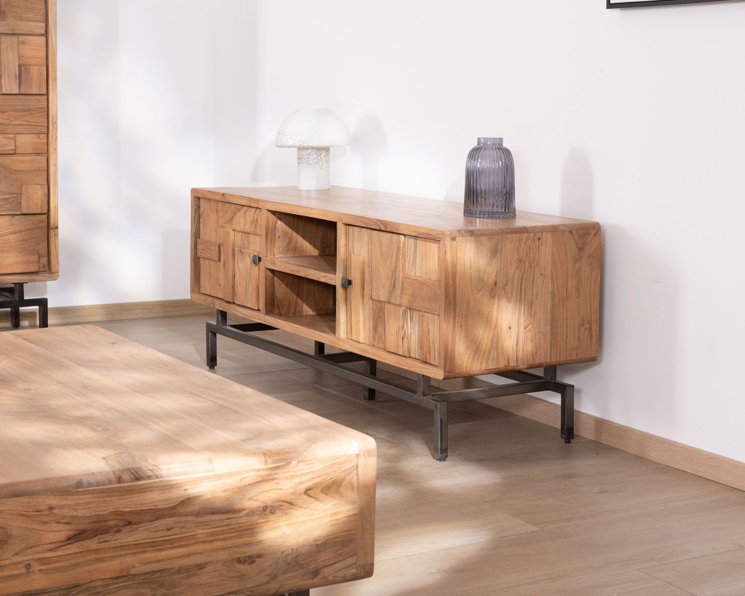 Meuble télé design rétro en acacia et métal "Puzzle" 150 cm