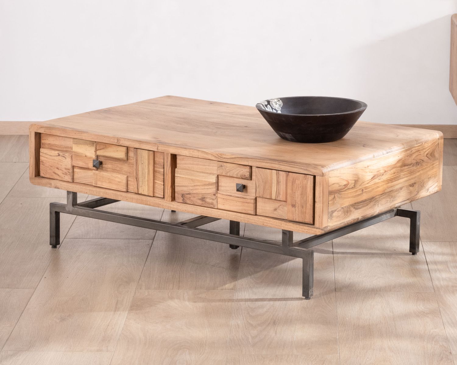 Table de salon design rétro en acacia et métal "Puzzle" 2 tiroirs