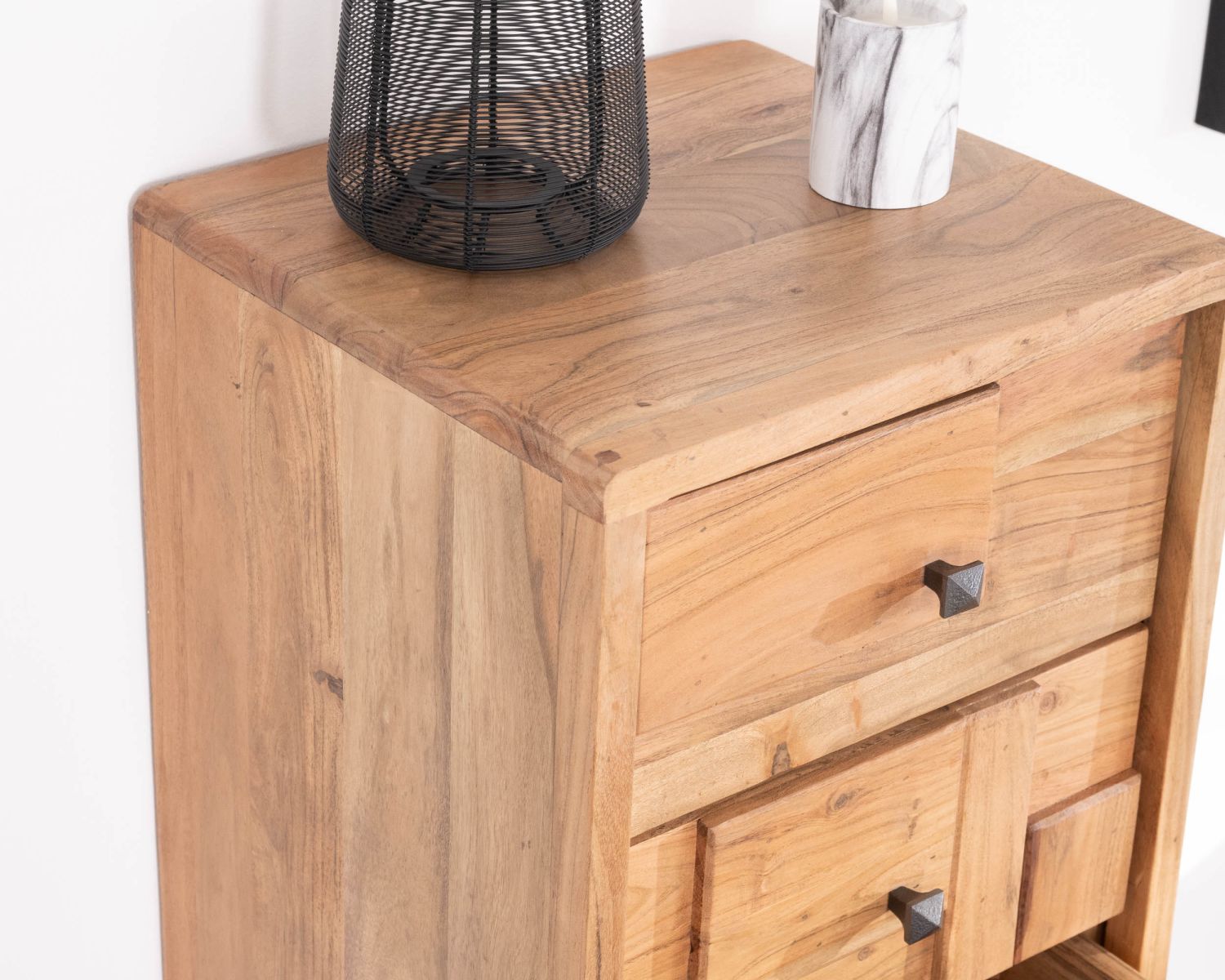 Petite commode rétro 5 tiroirs en acacia et métal "Puzzle"