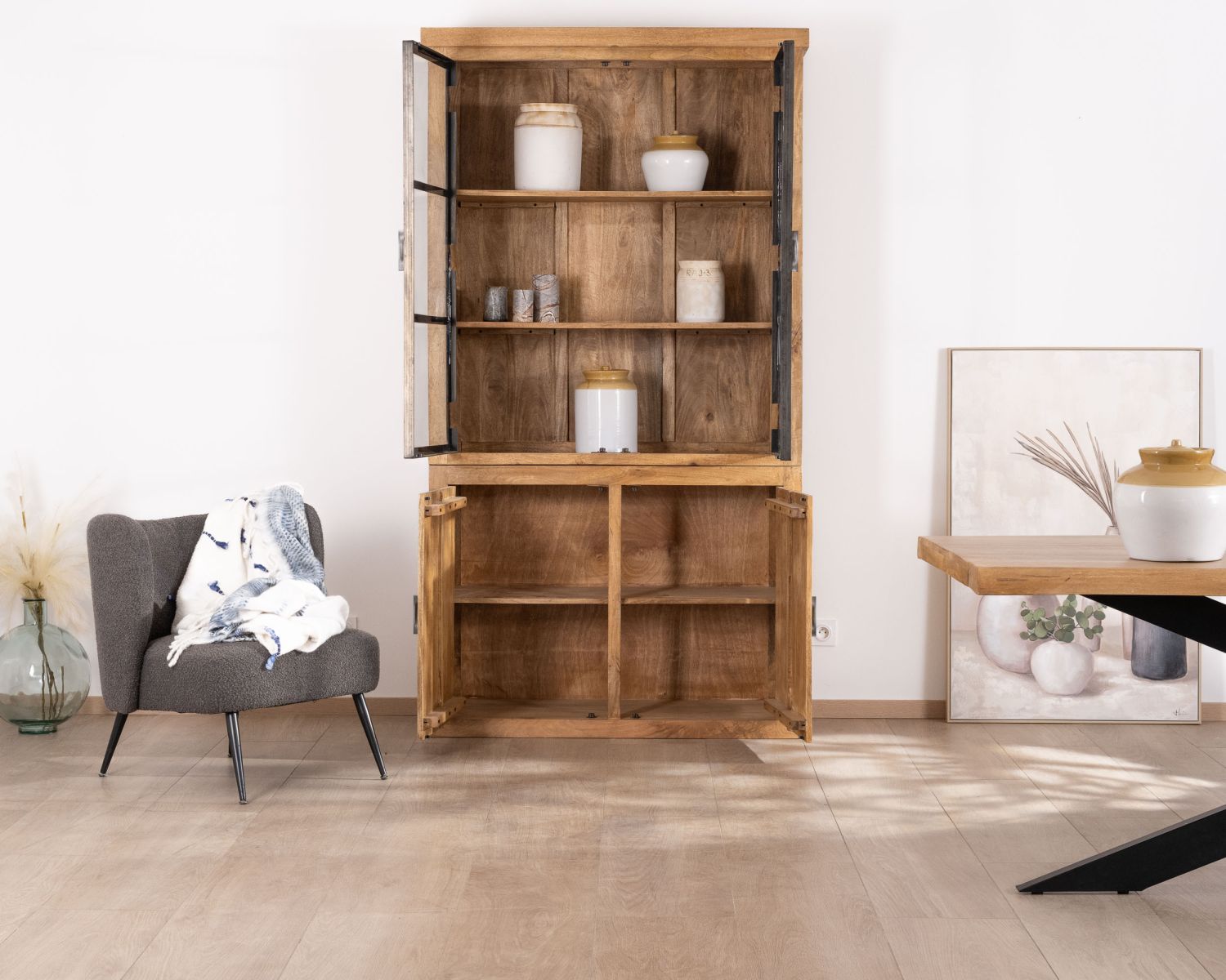 Petit vaisselier contemporain 120 cm en manguier avec portes vitrées et bois "Presolino"